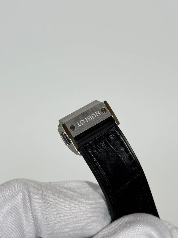 Hublot Titanium Diamonds 565.NX.1171.LR FIX 5