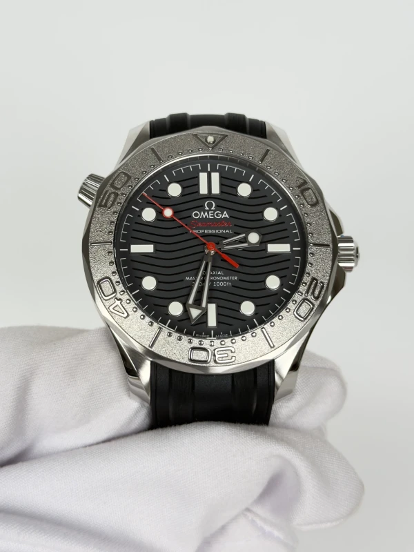 Omega Diver 300M Omega Co‑Axial Master Chronometer 42 mm 210.32.42.20.01.002 2
