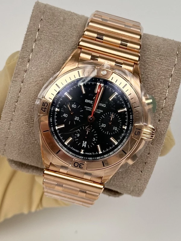 Breitling B01 42 RB0134101L1R1 4