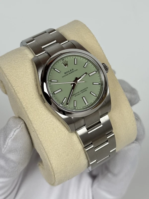 Rolex 34 mm Steel 124200-0006 2