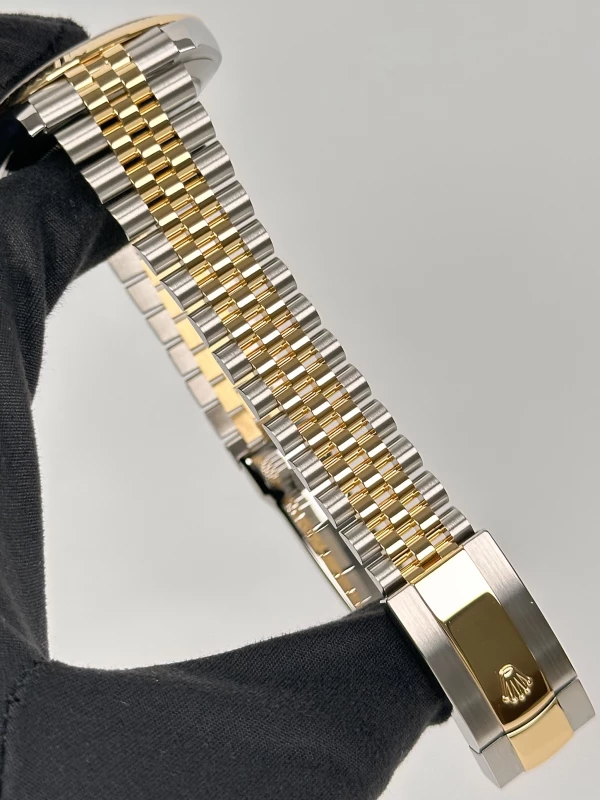 Rolex 41mm Steel and Yellow Gold 126333-0016 5