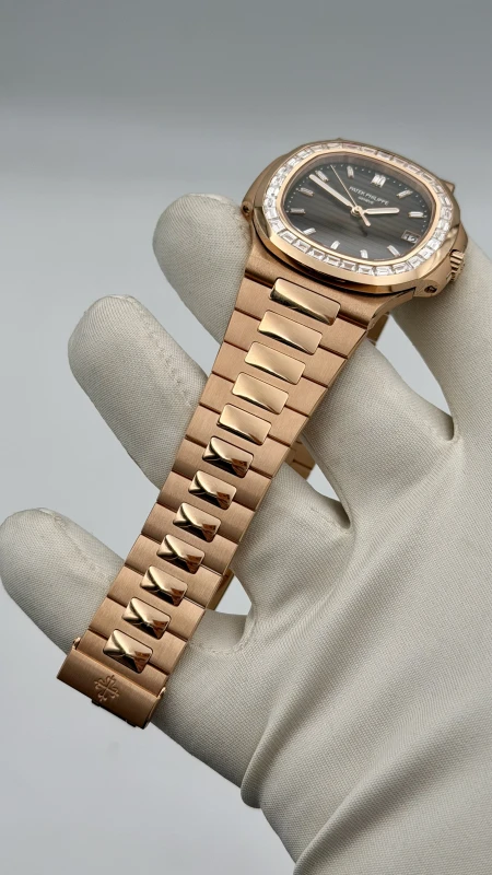 Patek Philippe 5723 5723/1R-010 5