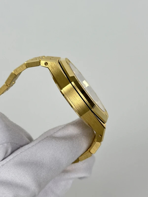 Audemars Piguet Selfwinding 37 mm Special edition  15550BA.OO.1356BA.02 3