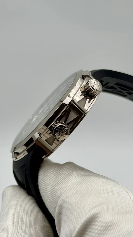 Patek Philippe 6105G-001 8