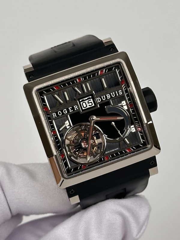 Roger Dubuis Flying Tourbillon Large Date RDDBKS0003 3