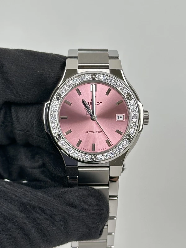 Hublot Titanium Pink 568.NX.891P.NX.1204 3