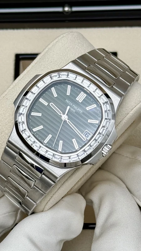 Patek Philippe 5711/1 5711/1300A-001 3