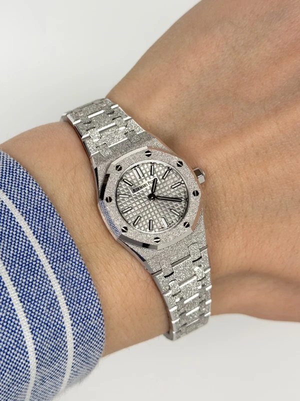 Audemars Piguet MINI FROSTED GOLD 67630BC.GG.1312BC.01-B 5