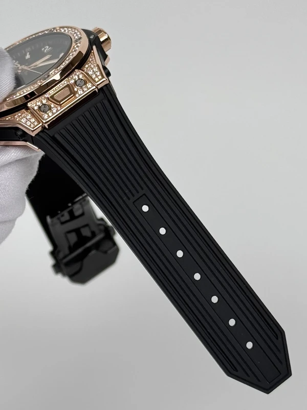 Hublot One Click 39 mm King Gold Pave  465.OX.1180.RX.1604 7