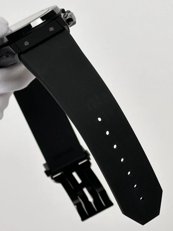 Hublot Black Magic 525.CM.0170.lr 7