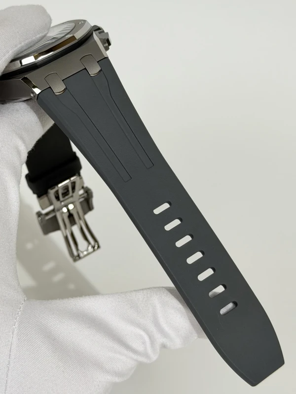 Audemars Piguet Selfwinding Tourbillon Chronograph 26622TI.GG.D002CA.01 5