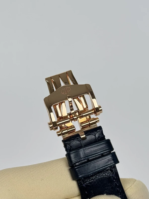 Girard Perregaux Chronograph 42 mm 81020-52-432-BB4A 9