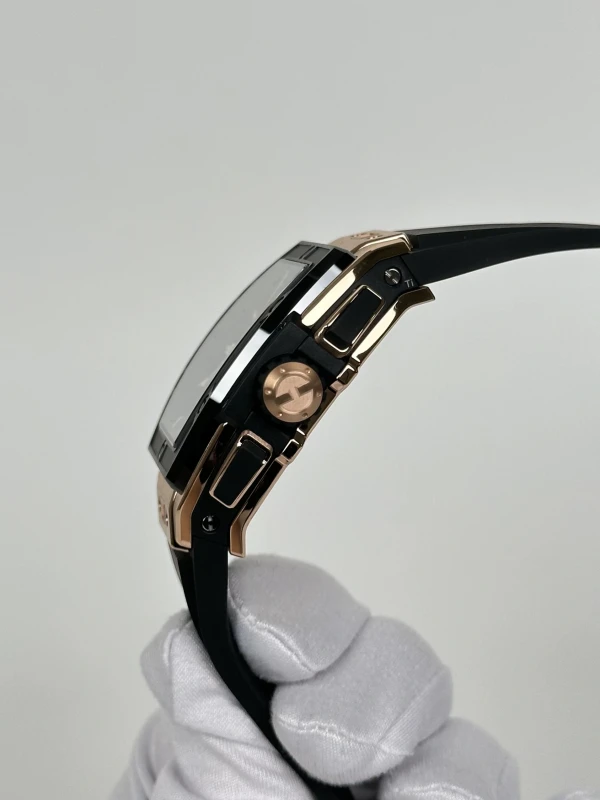 Hublot KING GOLD CERAMIC 642.OM.0180.RX 6