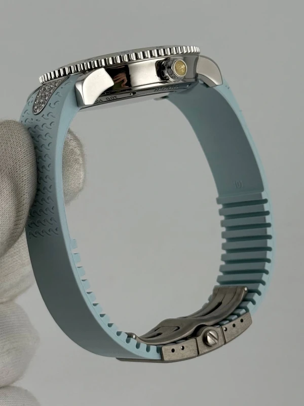 Ulysse Nardin Lady Diver  8103-101 6