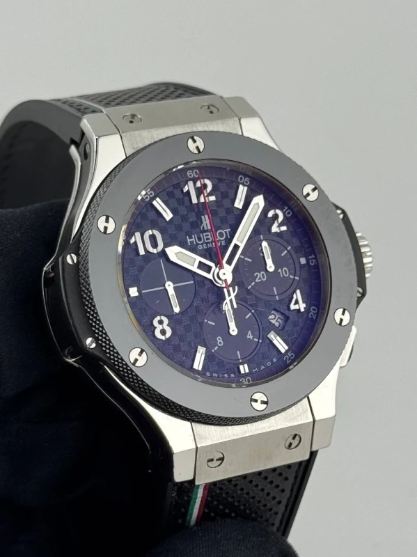 Hublot  STEEL CERAMIC 301.SB.131.RX 4