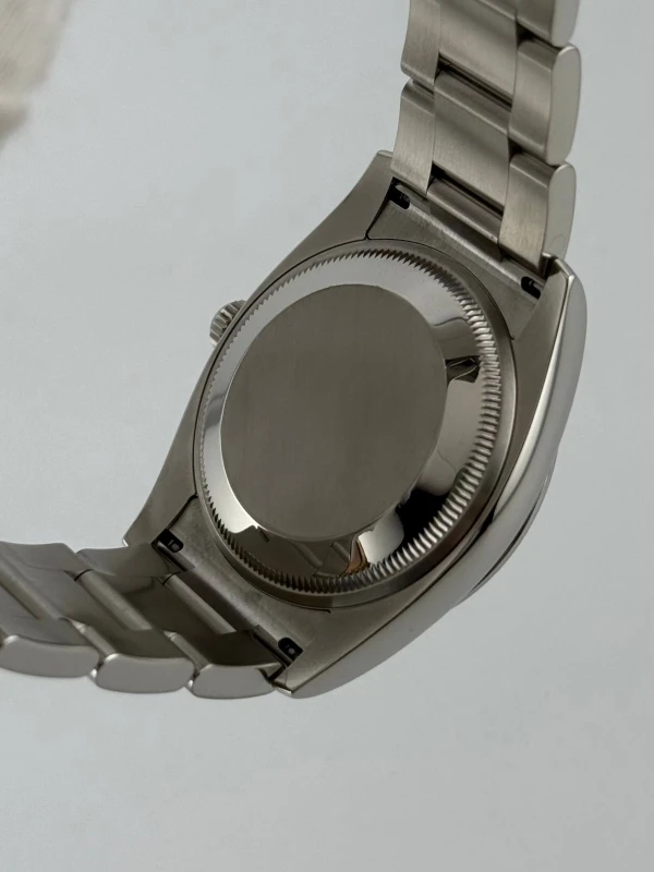 Rolex 34 mm Steel 114200 green 8