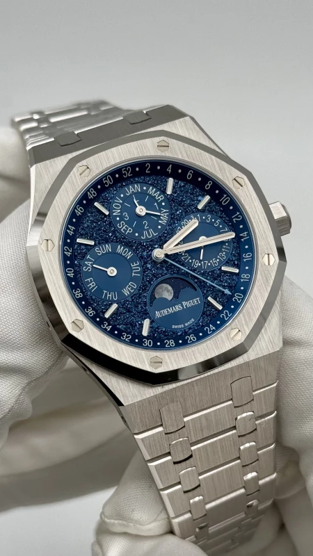 Audemars Piguet 26574BC.OO.1220BC.02 8