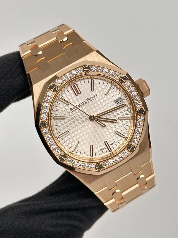 Audemars Piguet Royal Oak Selfwinding 37 mm  15551OR.ZZ.1356OR.01 2