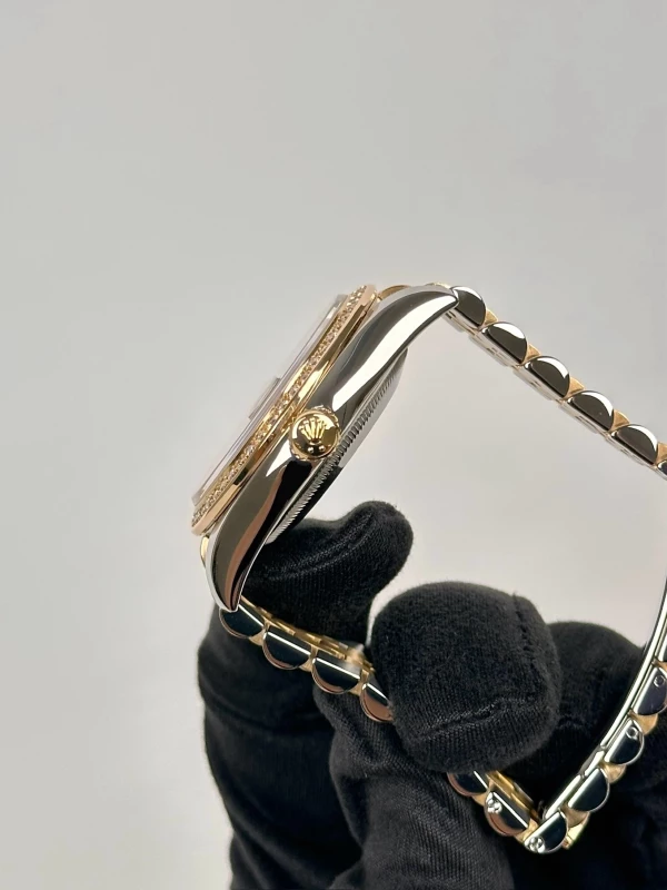 Rolex 36 mm Diamonds 116233FIX 4