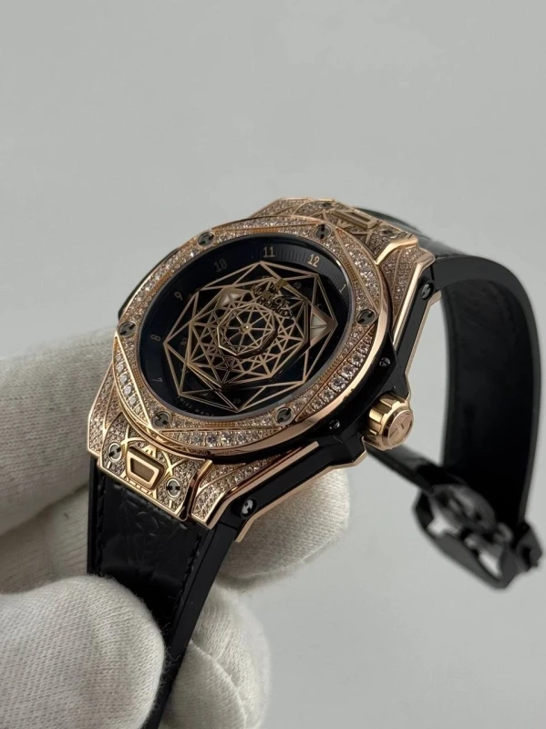 Hublot Sang Bleu King Gold Pave 465.OS.1118.VR.1704.MXM18 3