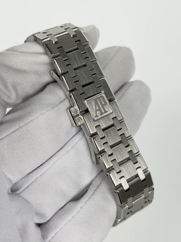 Audemars Piguet Royal Oak Automatic 37mm 15451ST.ZZ.1256ST.01 4