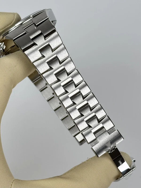 Vacheron Constantin CHRONOGRAPH 5520V/210A-B148 6