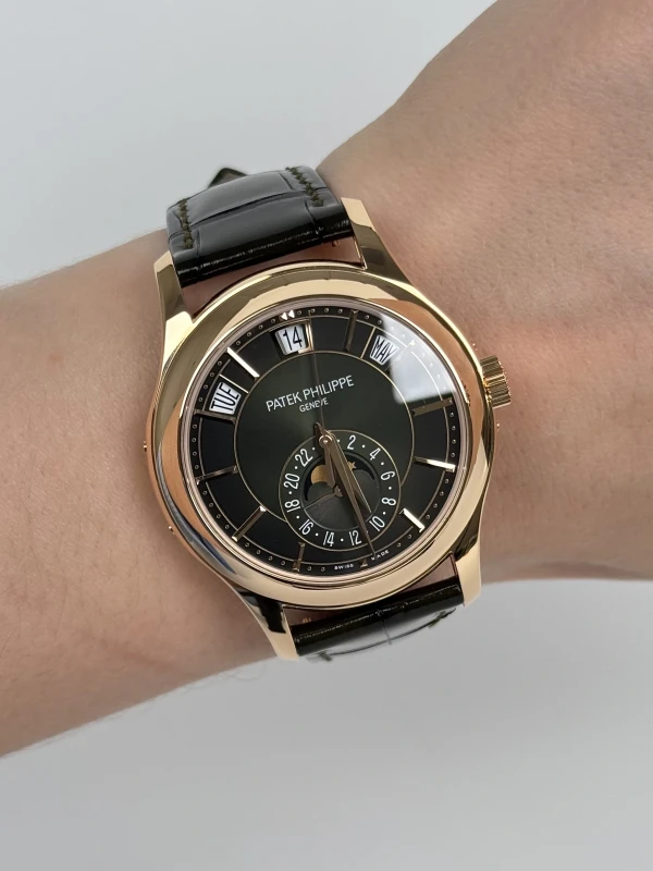Patek Philippe 5205 5205R-011 9