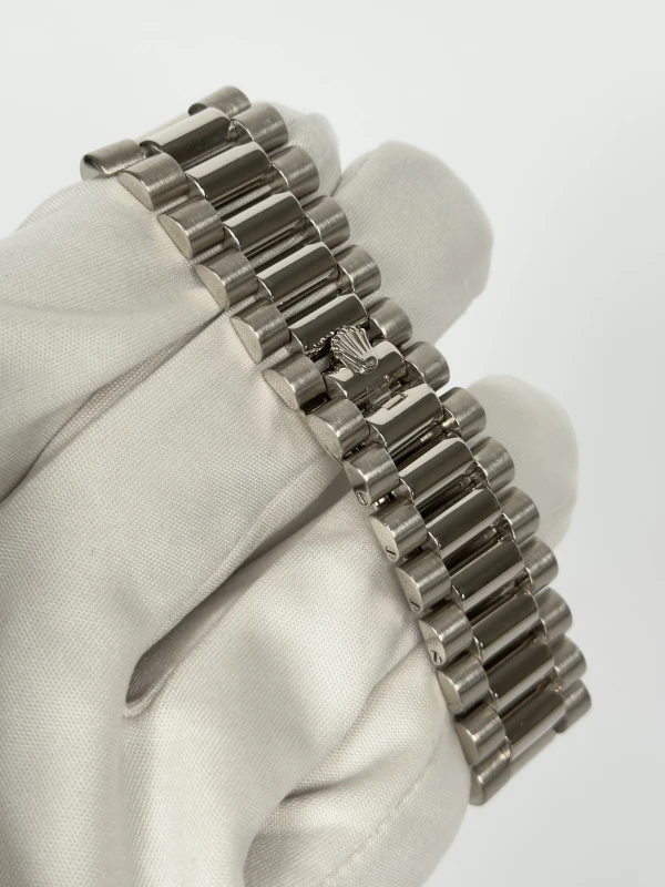 Rolex 40 mm White Gold 228239-0004 3