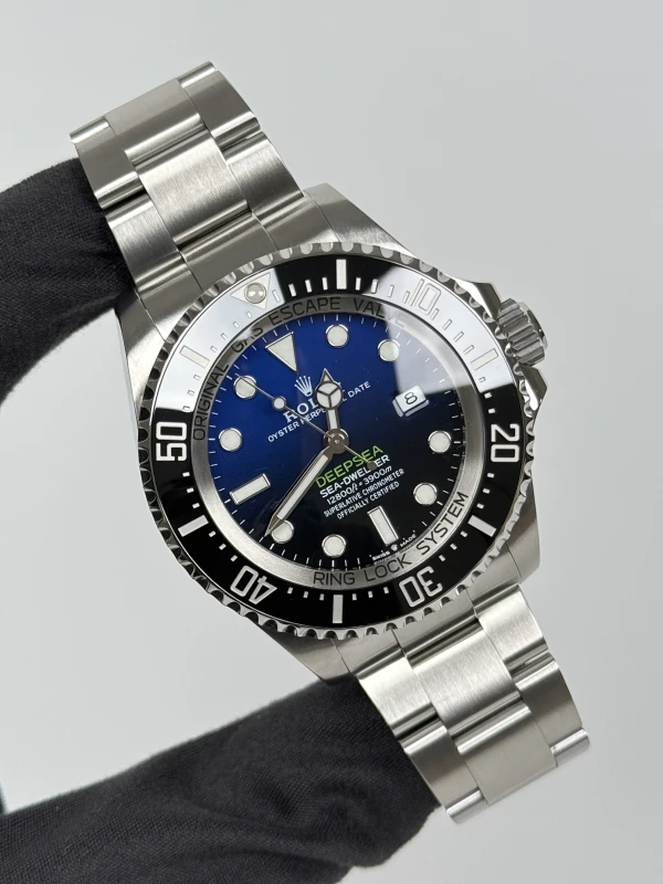 Rolex D -BLUE DIAL 126660-0002 2