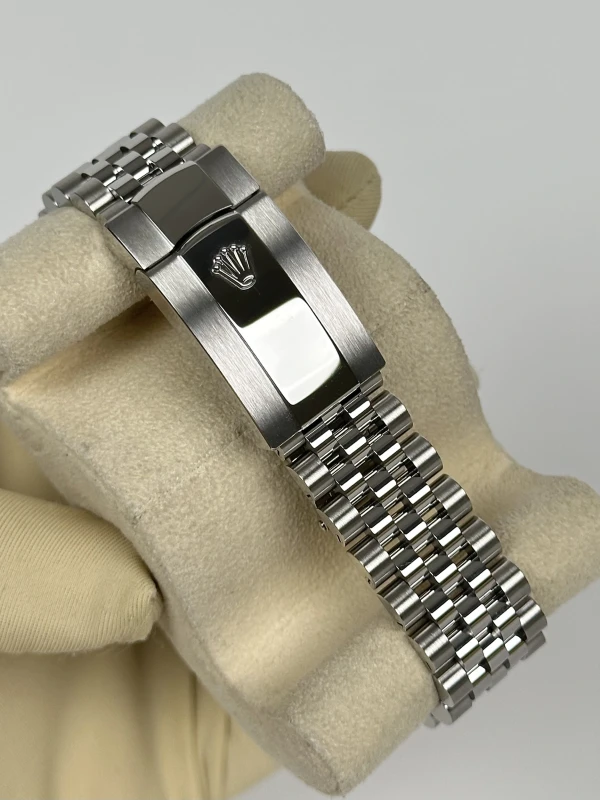 Rolex 41 mm, steel and white gold 126334-0002 4
