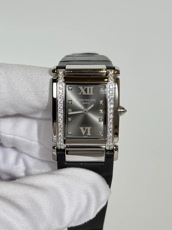 Patek Philippe 4920G 4920G-001 2