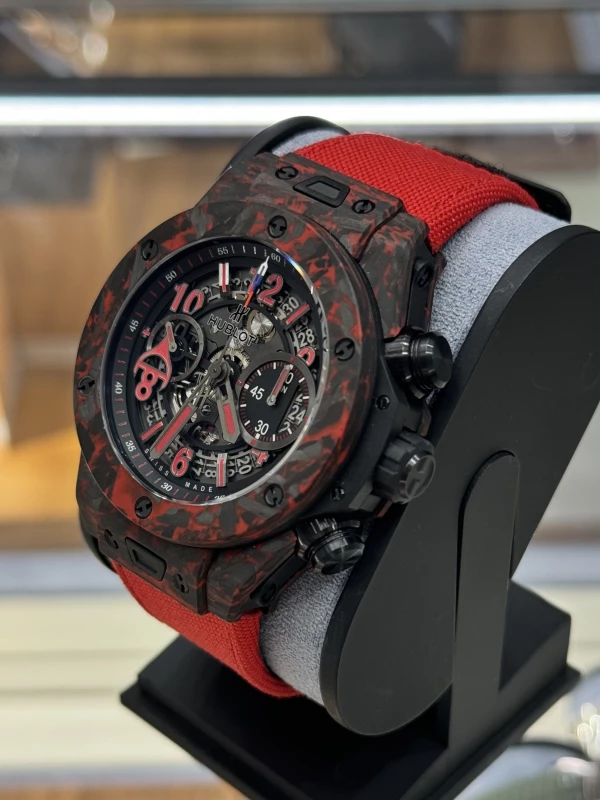 Hublot Red Carbon Alex Ovechkin 411.QV.1123.NR.OVK21 4
