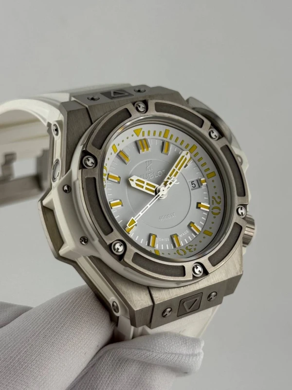 Hublot 4000 Cheval Blanc Randheli Special Edition 5