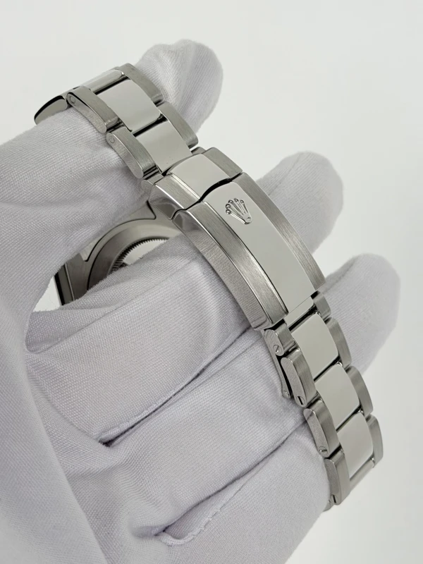 Rolex 41 MM, OYSTERSTEEL 126300-0003 3