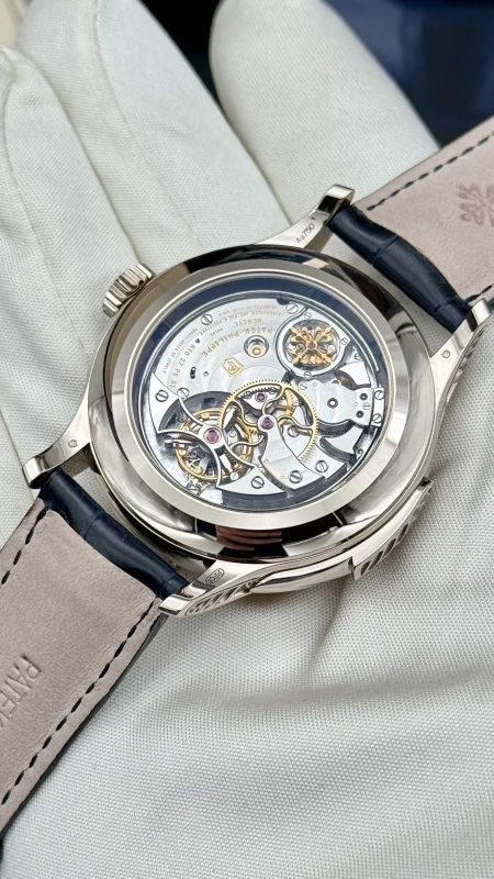Patek Philippe 5207 5207G-001 8