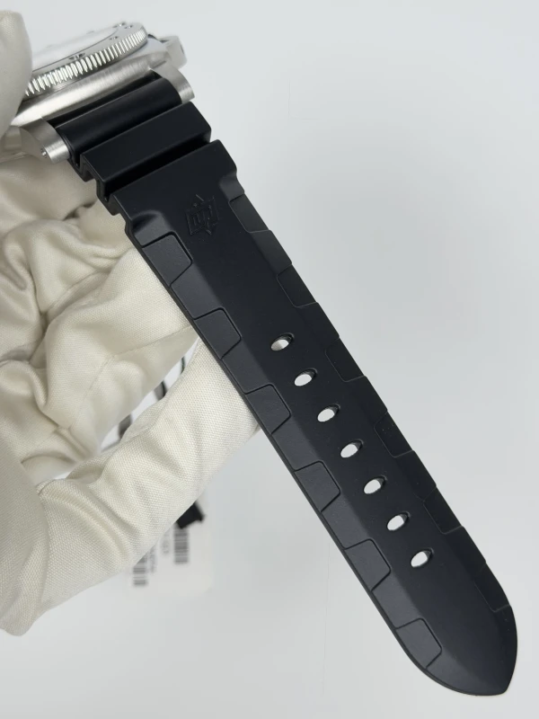 Panerai GMT Navy SEALs PAM01323 5
