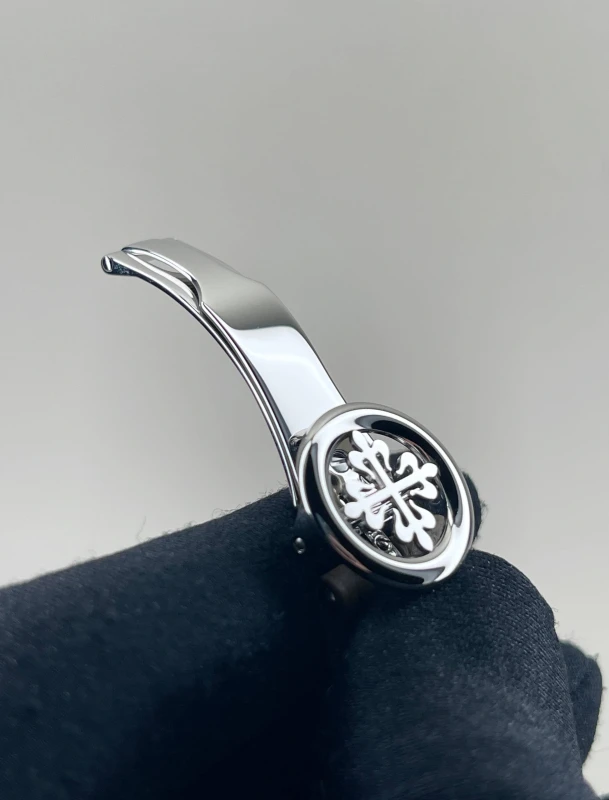 Patek Philippe Complications 5935A-001 7