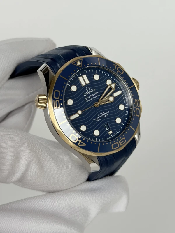 Omega Diver 300M Omega Co‑Axial Master Chronometer 42 mm 210.22.42.20.03.001 3