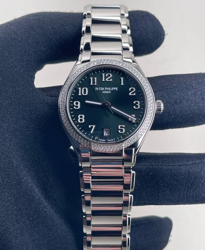 Patek Philippe 7300 7300/1200A-011 5