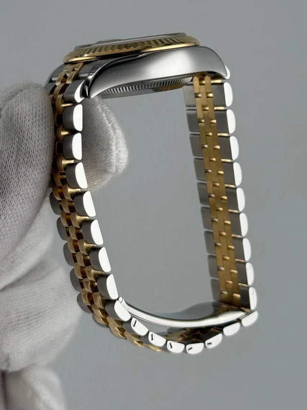 Rolex 28 mm Steel and Yellow Gold 279173-0023 7
