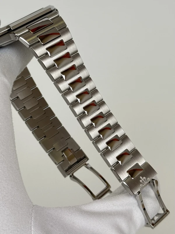 Patek Philippe 5821/1A-001 7