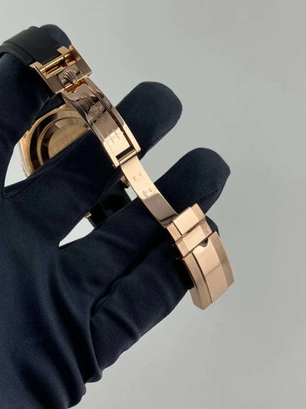 Rolex 40 mm, Everose gold 116655-0001 7