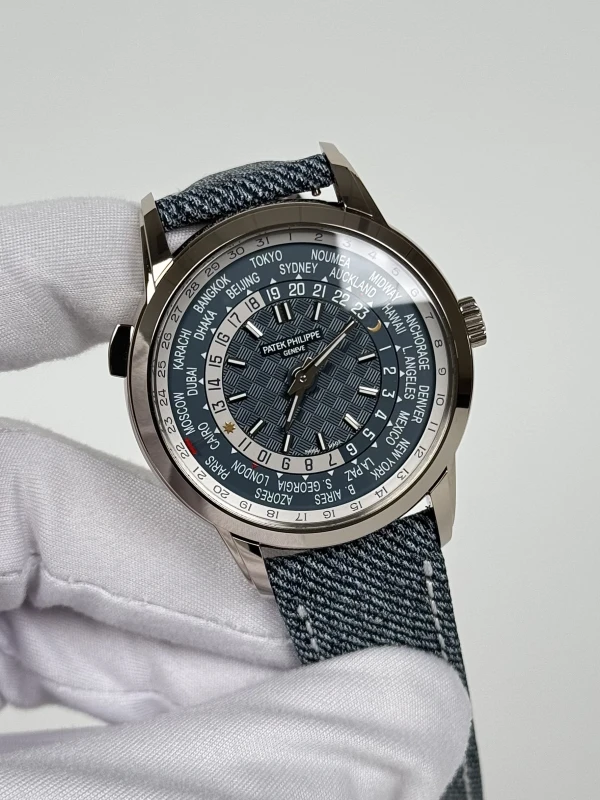 Patek Philippe World Time 5330G 4