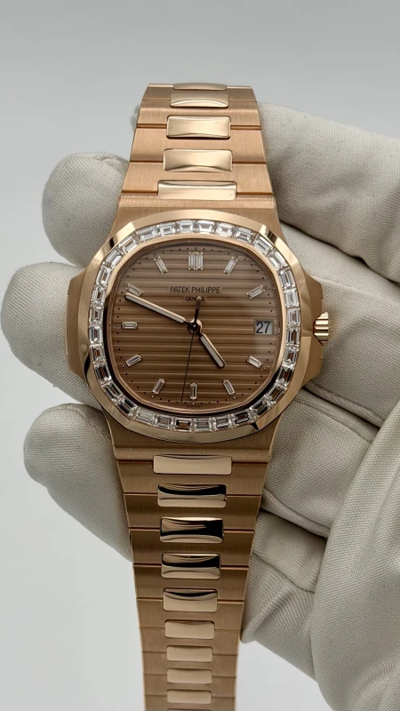 Patek Philippe Nautilus 5723/1R-001 6