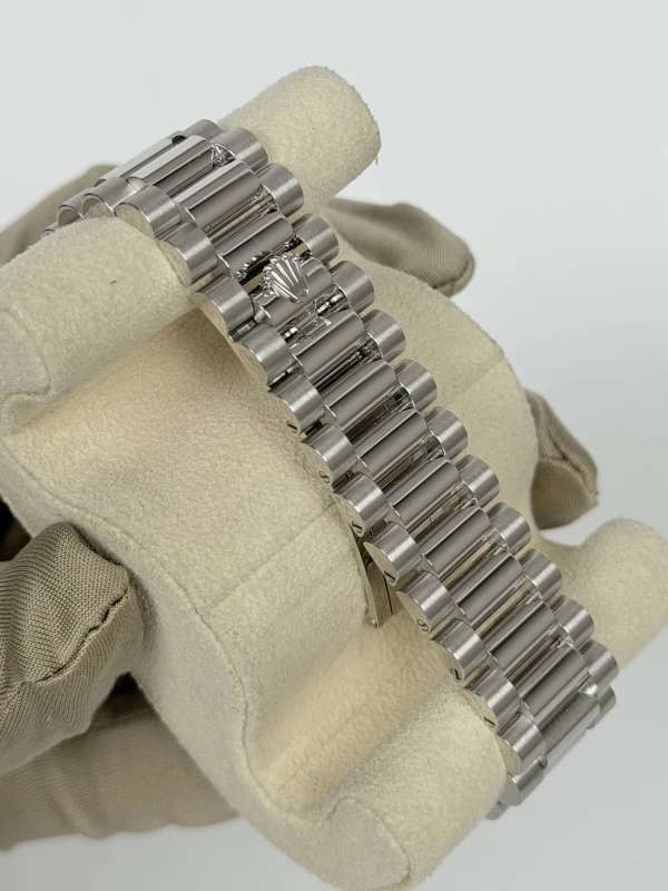 Rolex 36mm Platinum 128236-0009 5