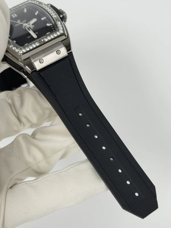 Hublot Titanium Diamonds 665.NX.1170.RX.1204 4