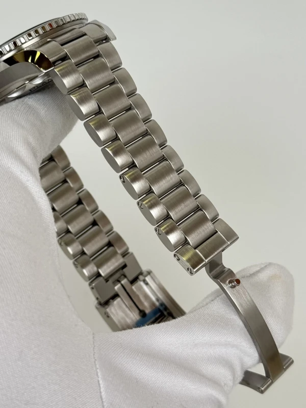 Omega Planet Ocean 600M Co‑Axial Master Chronometer 43,5 mm 215.30.44.21.01.001 4