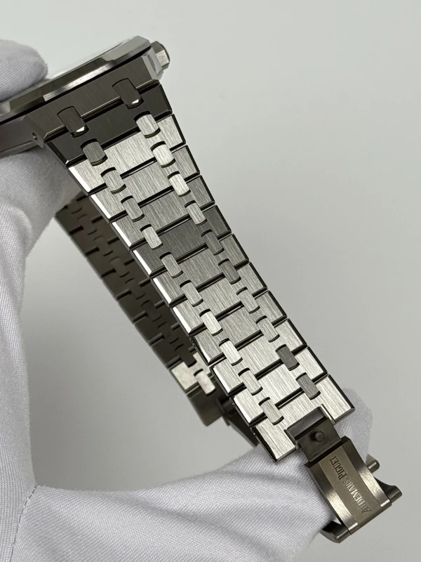 Audemars Piguet SELFWINDING FLYING TOURBILLON "50TH ANNIVERSARY" 26730TI.OO.1320TI.01 6