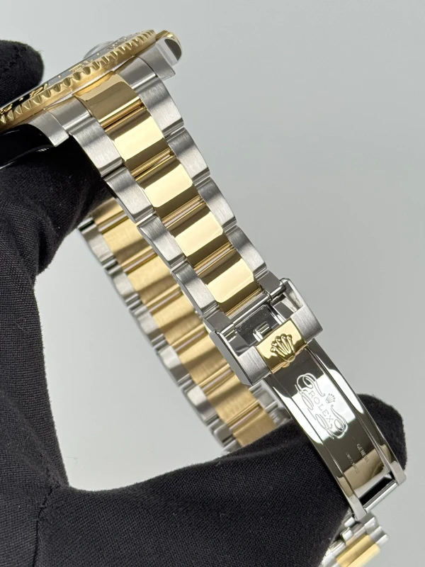 Rolex 40mm Steel and Yellow Gold 116713ln-0001 6