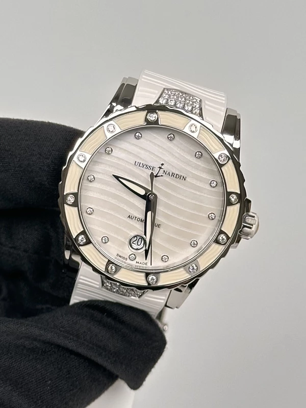 Ulysse Nardin Lady Diver  8153-180E-3C/10 4